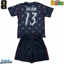 Forente stater Tim Ream #13 Bortedraktsett Barn EM 2024 Kortermet (+ Korte bukser)